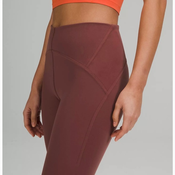 InStill High-Rise Tight 25" lulu’s Smokey Red colour - Picture 3 of 3